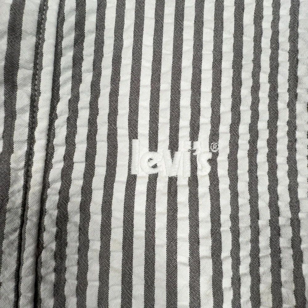 Levi's Octavia Lightweight Anorak Jacket Mens S Gray Striped Seersucker Pullover